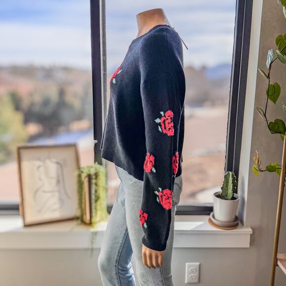 Francesca’s Rose Intarsia’s Embroidered Sweater, Women’s Size Small-New With Tag - Picture 4 of 9